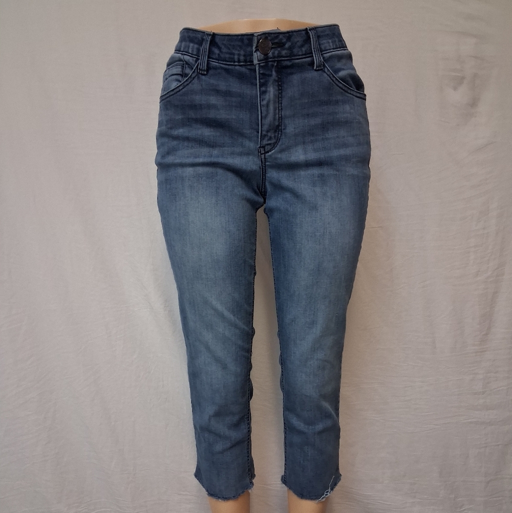 Democracy Cropped Blue Jeans Size 8p - Picture 3 of 16
